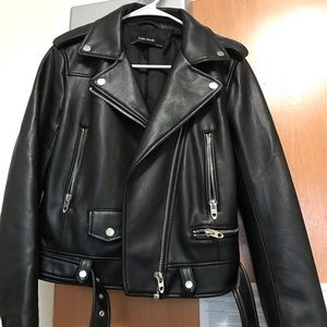 (send offers ❤️) Zara Leather Jacket